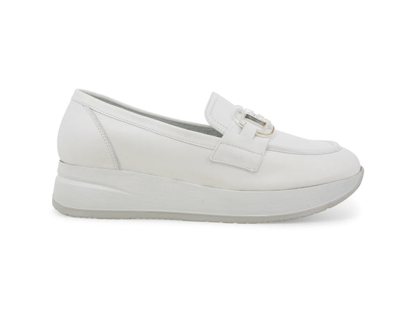 Melluso Mocassino in Pelle con Zeppa e Accessorio Catena Bianco R20088-243400